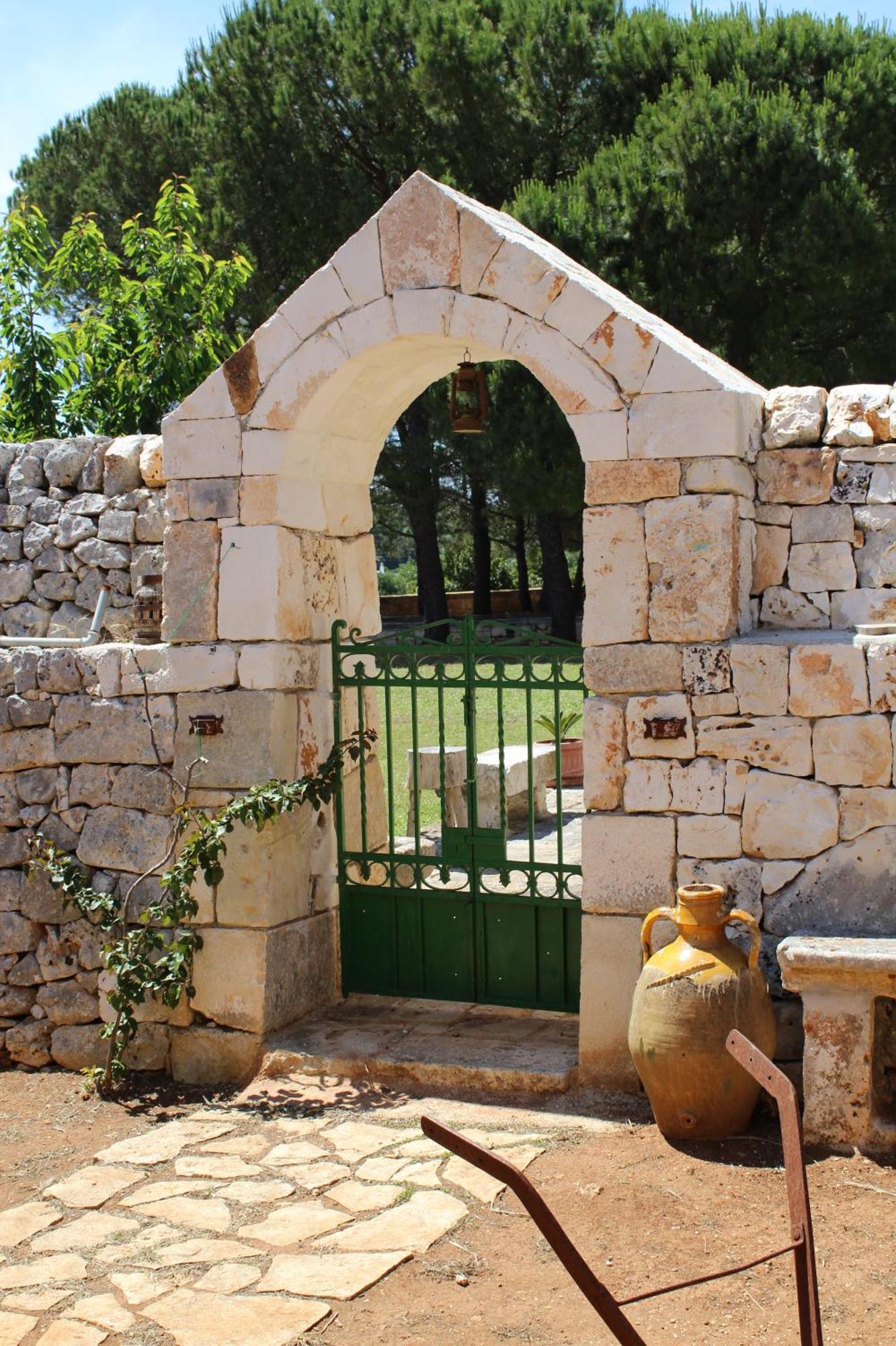 Masseria Tolla Остуни Экстерьер фото